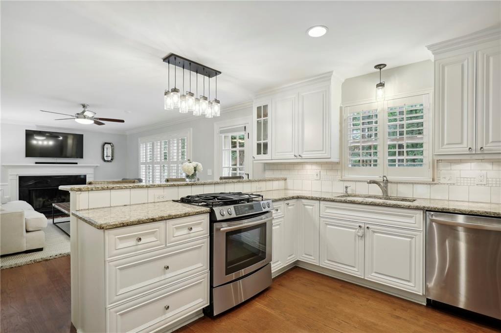 135 Hembree Circle Drive