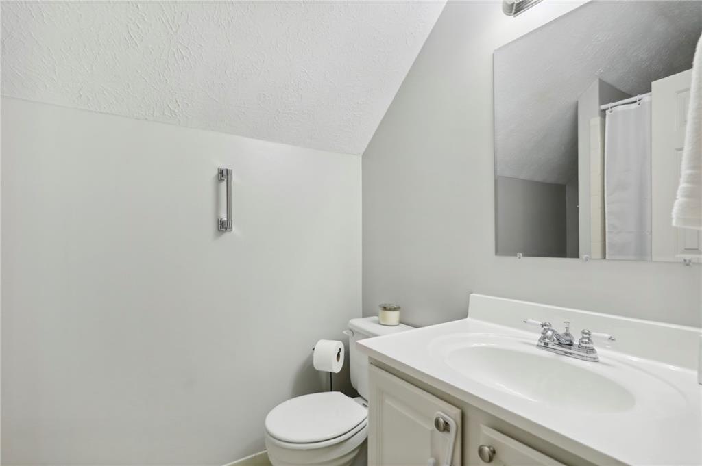 135 Hembree Circle Drive