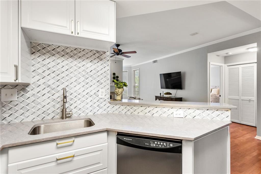 119 McGill Park Avenue NE Unit 119