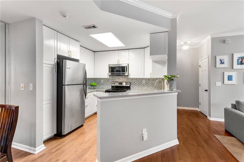 119 McGill Park Avenue NE Unit 119