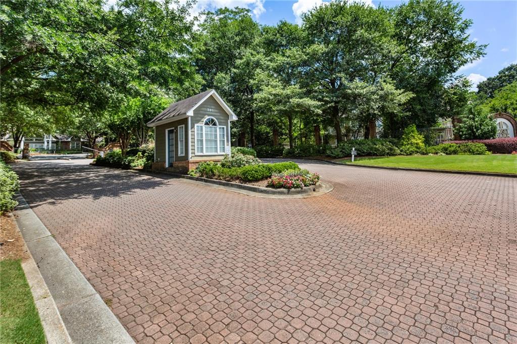 119 McGill Park Avenue NE Unit 119