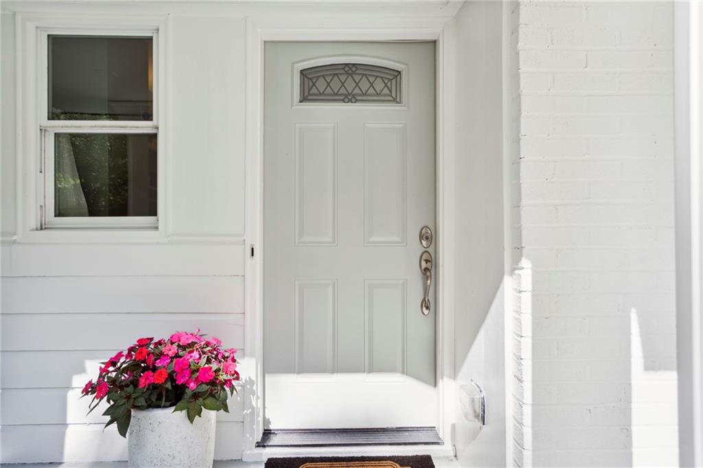 2626 Woodacres Road NE