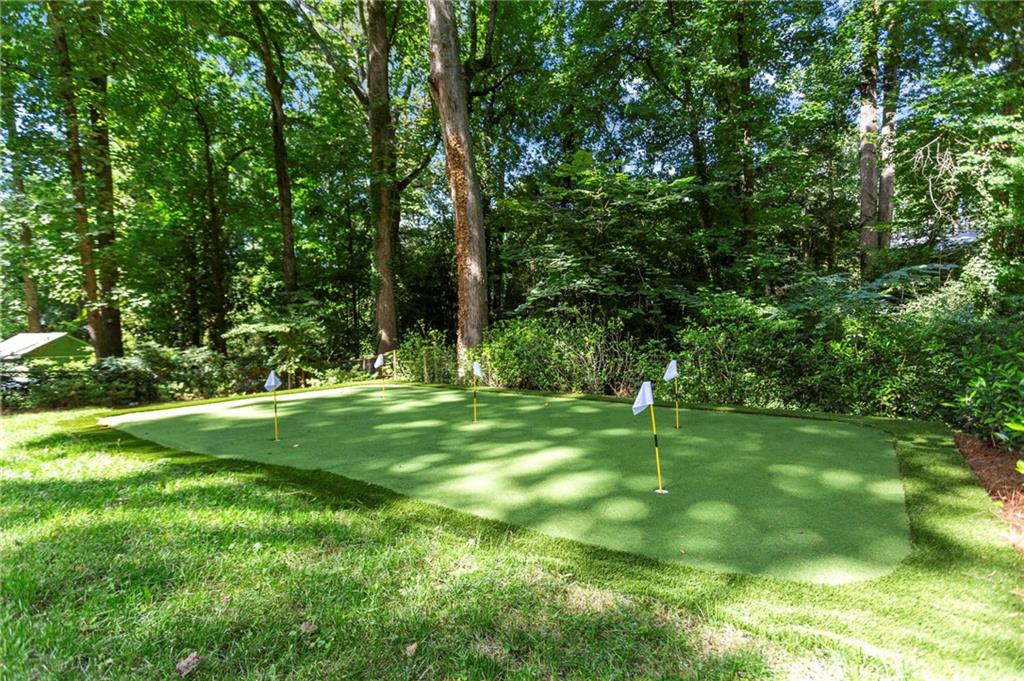 2626 Woodacres Road NE