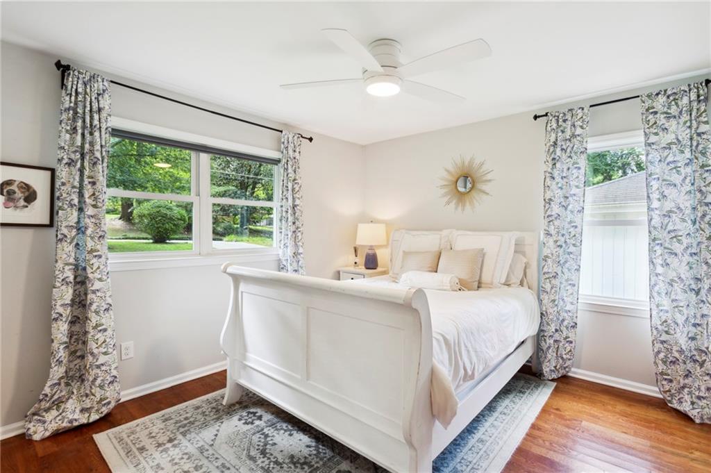 2626 Woodacres Road NE