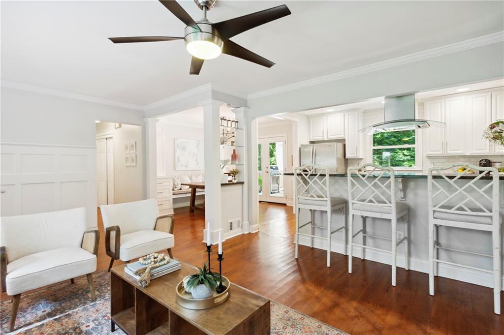 2626 Woodacres Road NE