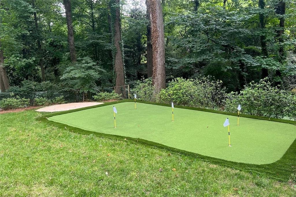 2626 Woodacres Road NE