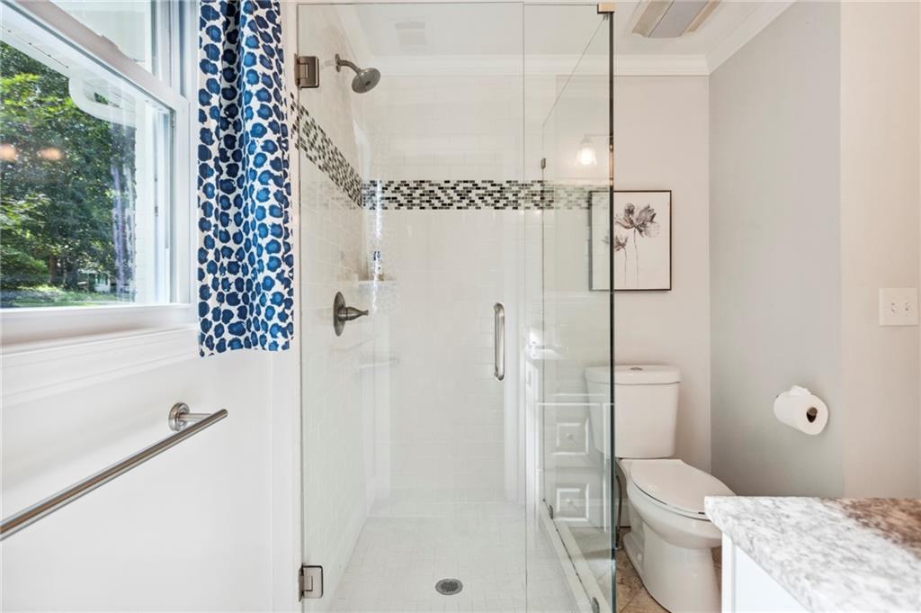 2626 Woodacres Road NE