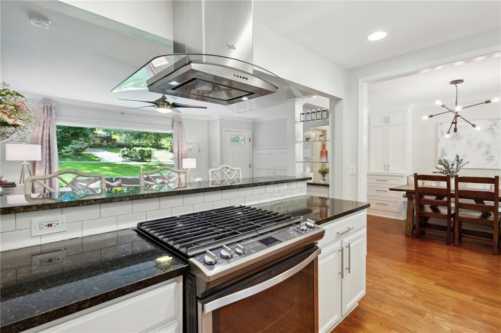 2626 Woodacres Road NE