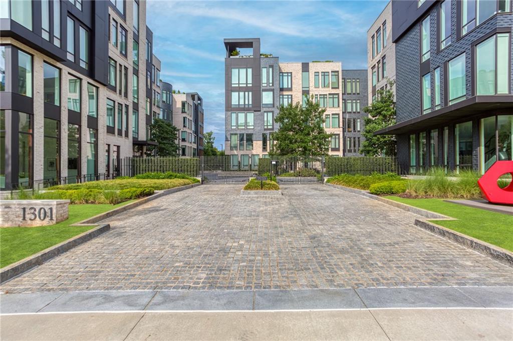 1301 Peachtree Street NE Unit 2B