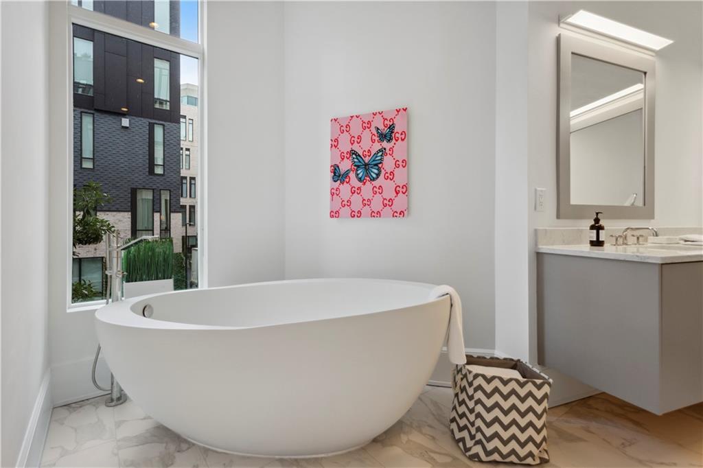 1301 Peachtree Street NE Unit 2B