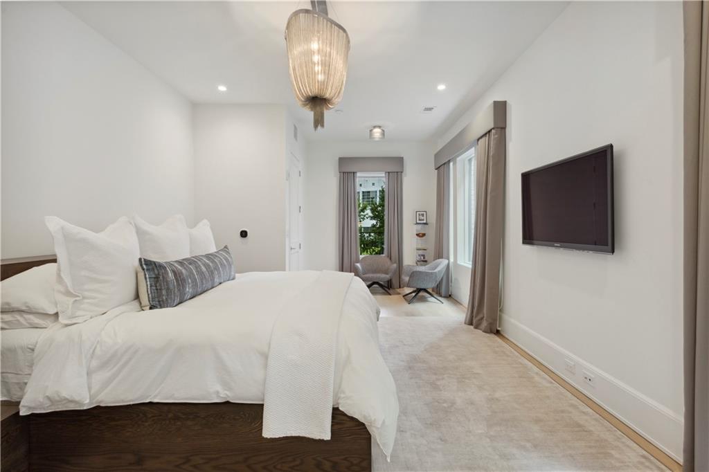 1301 Peachtree Street NE Unit 2B