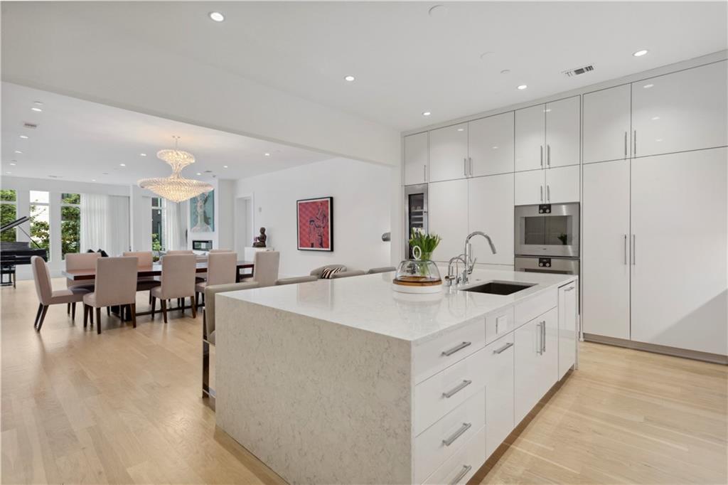 1301 Peachtree Street NE Unit 2B