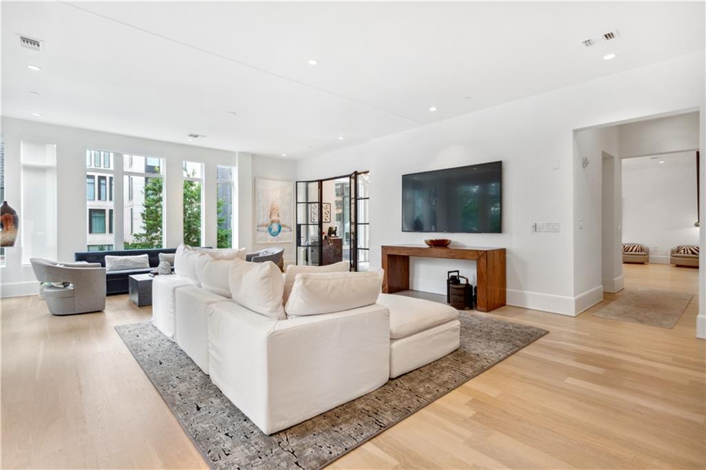 1301 Peachtree Street NE Unit 2B