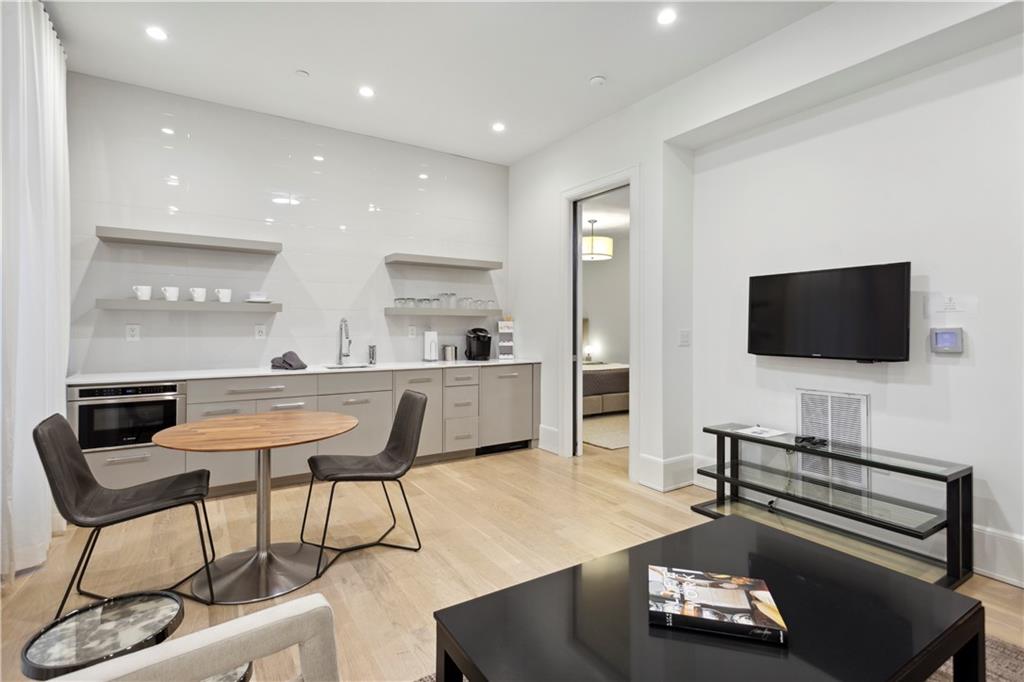 1301 Peachtree Street NE Unit 2B