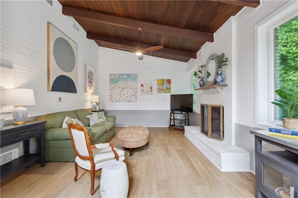 2380 Howell Mill Road NW