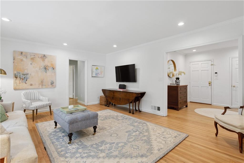 2380 Howell Mill Road NW