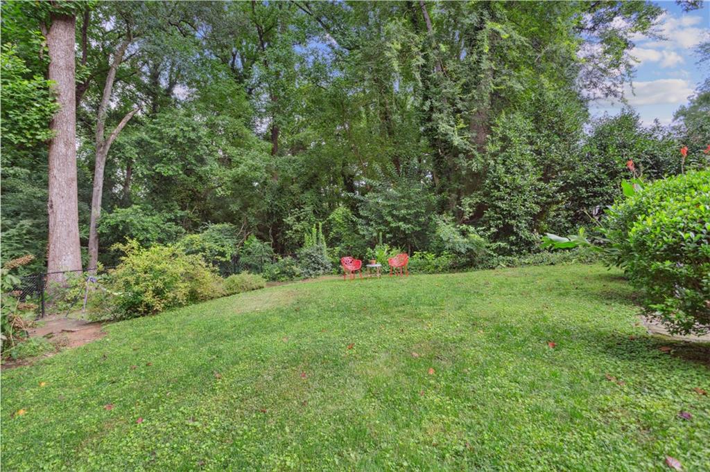 2380 Howell Mill Road NW