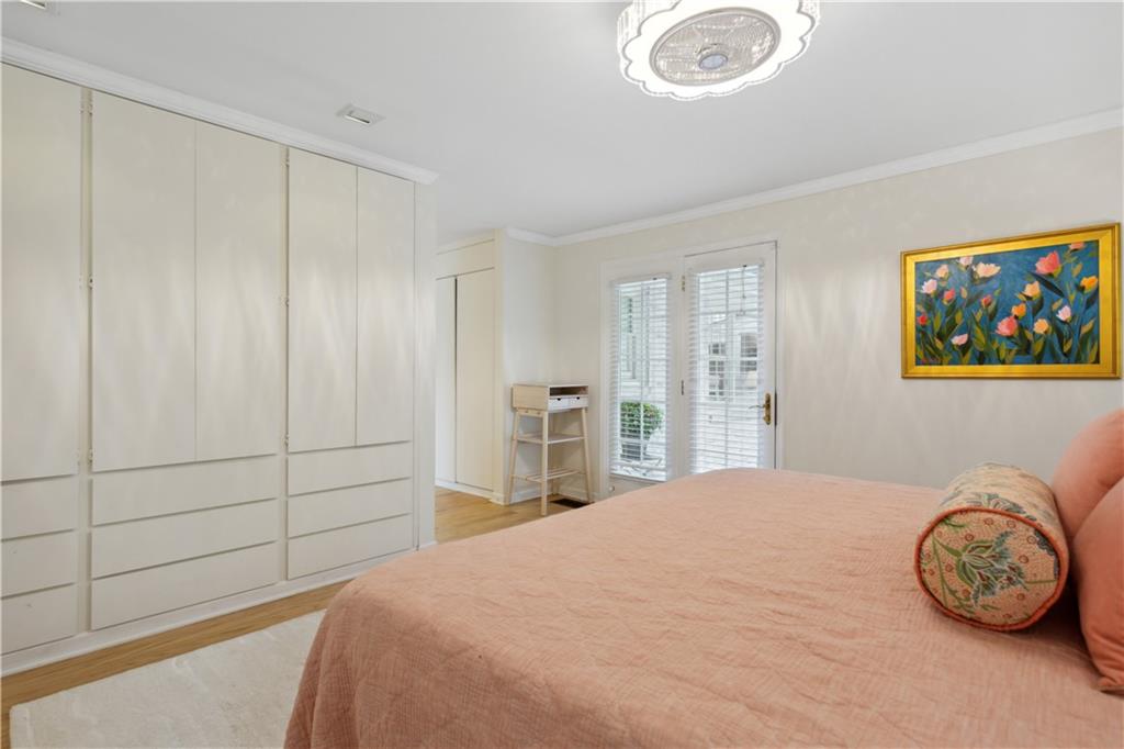 2380 Howell Mill Road NW