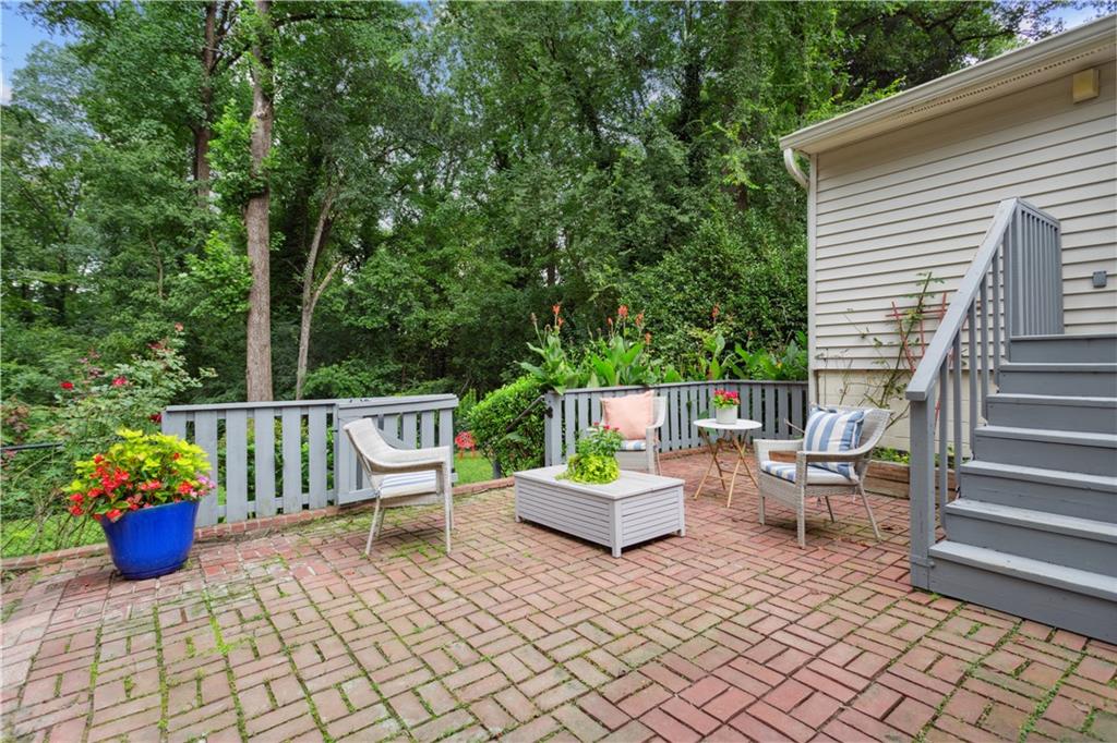 2380 Howell Mill Road NW