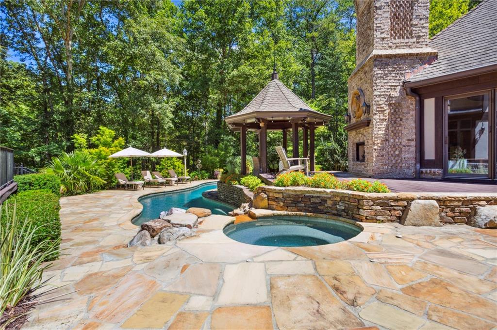 1638 Little Willeo Road