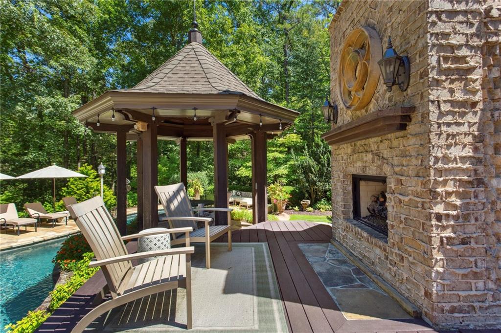 1638 Little Willeo Road