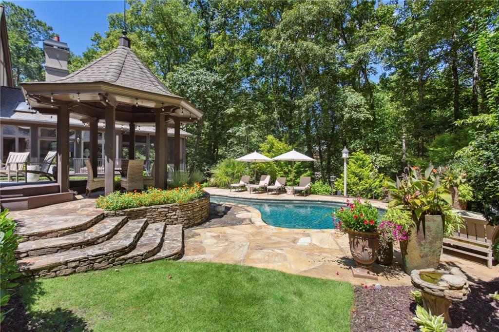 1638 Little Willeo Road