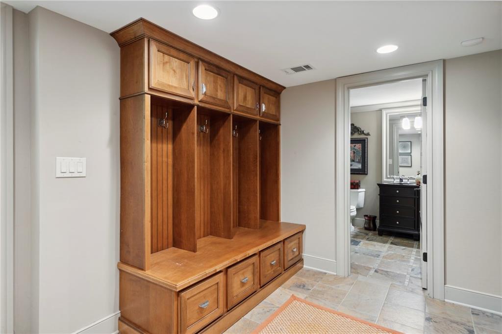 1638 Little Willeo Road