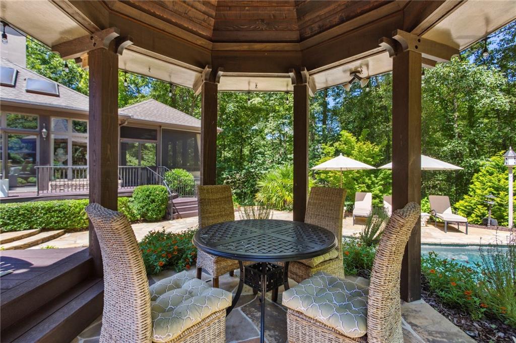 1638 Little Willeo Road