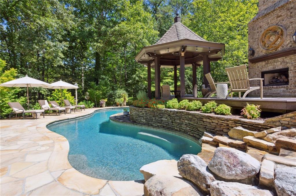 1638 Little Willeo Road