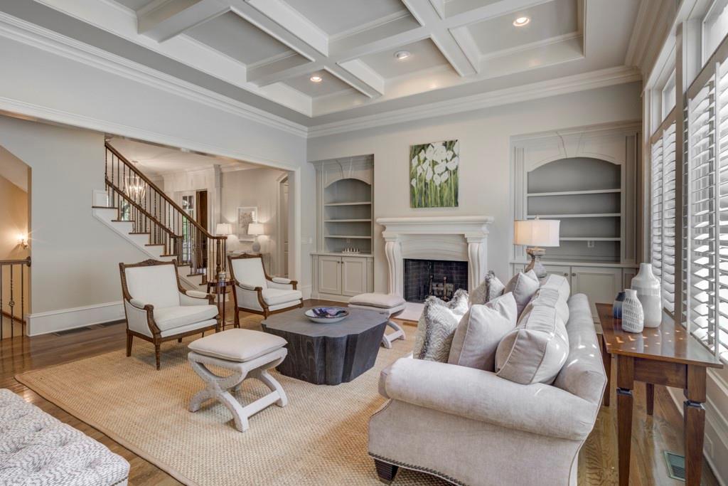 4130 Hillside Place NW