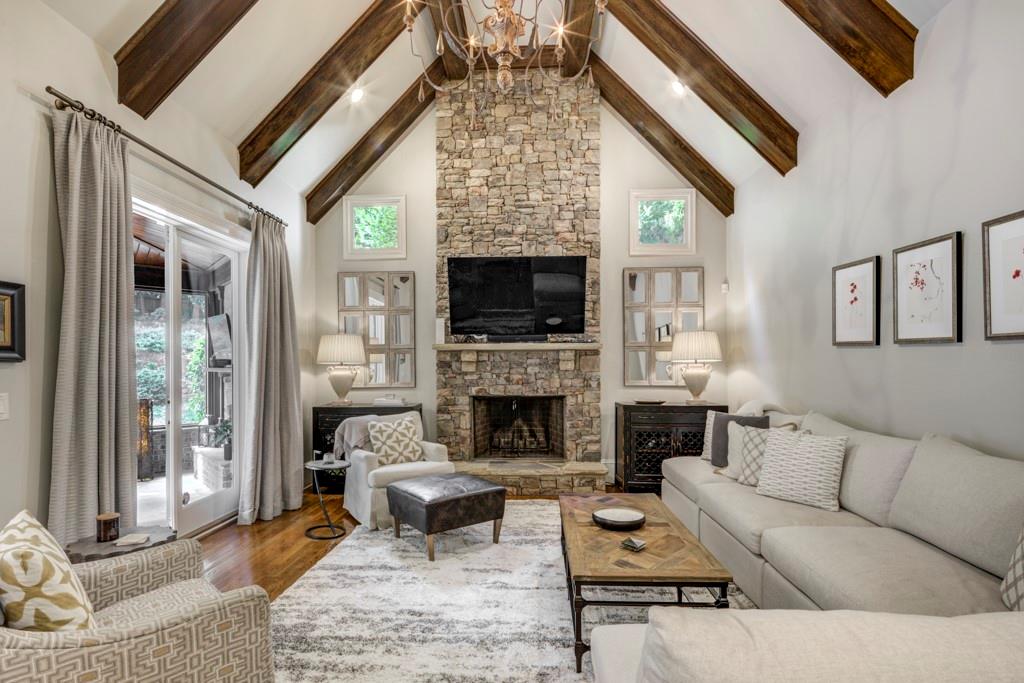 4130 Hillside Place NW