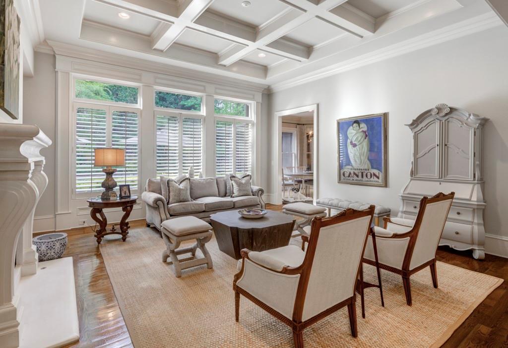 4130 Hillside Place NW