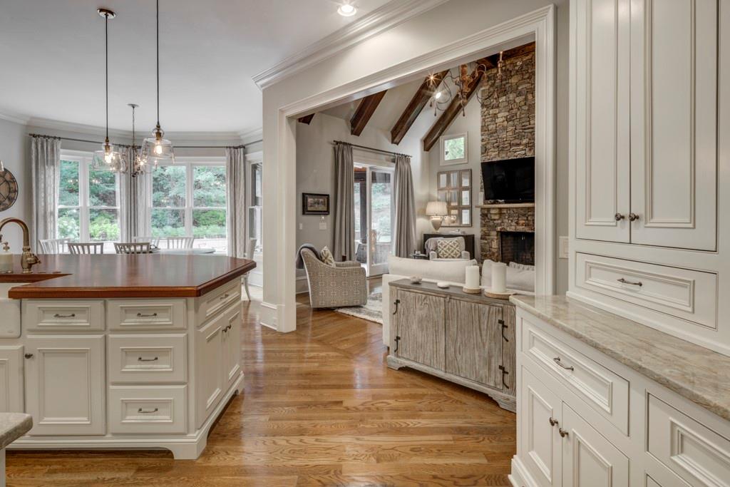 4130 Hillside Place NW