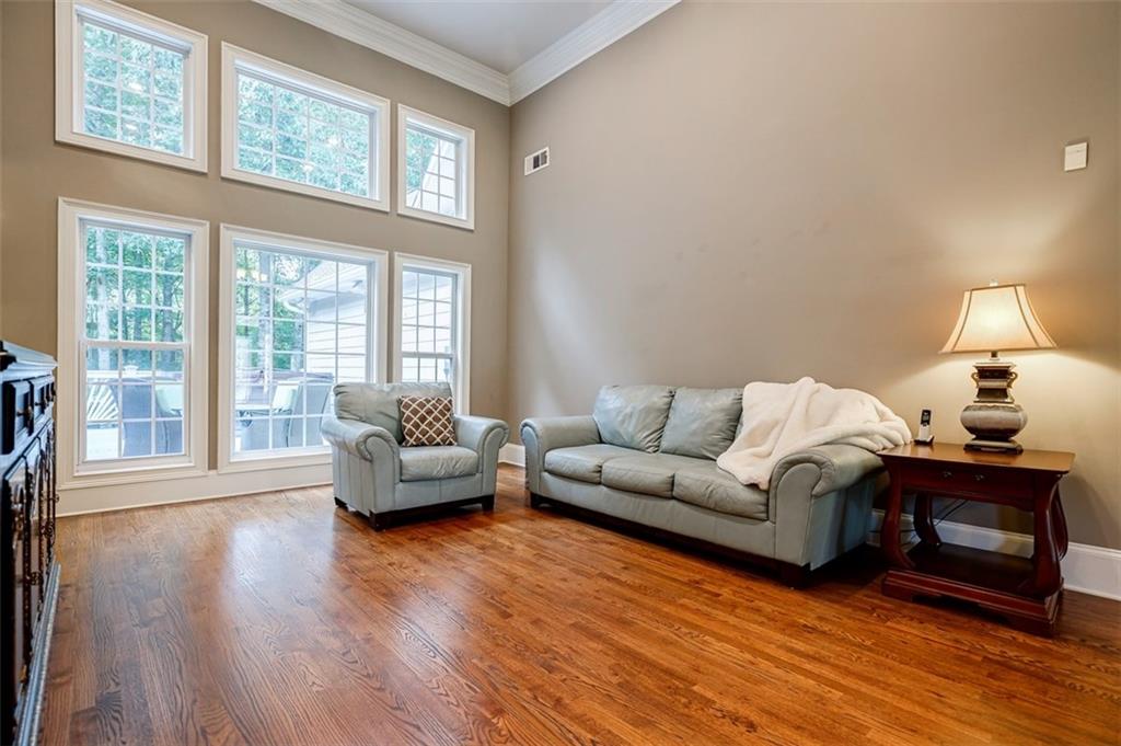 5072 Tottenham Court