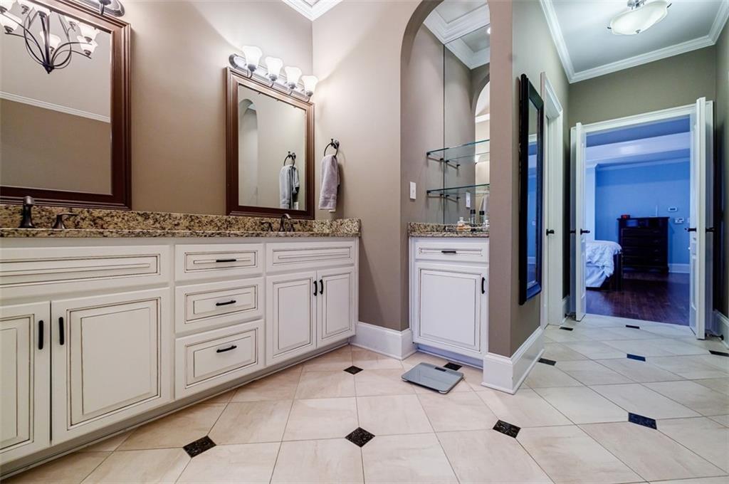 5072 Tottenham Court