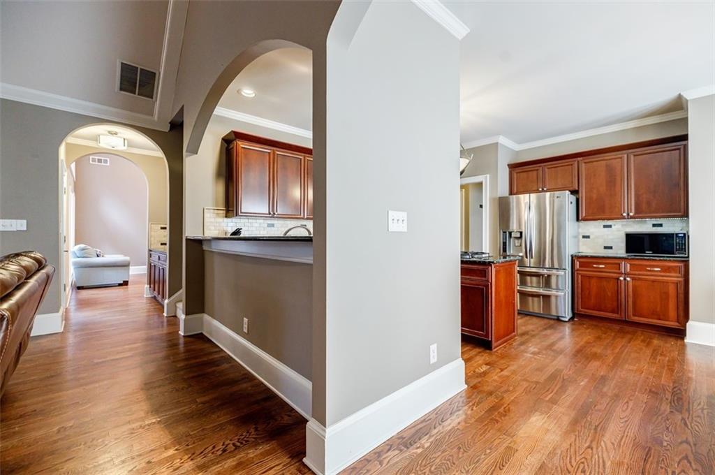 5072 Tottenham Court