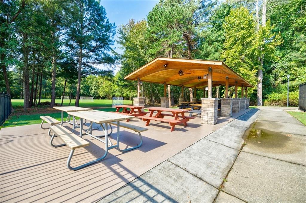 5072 Tottenham Court