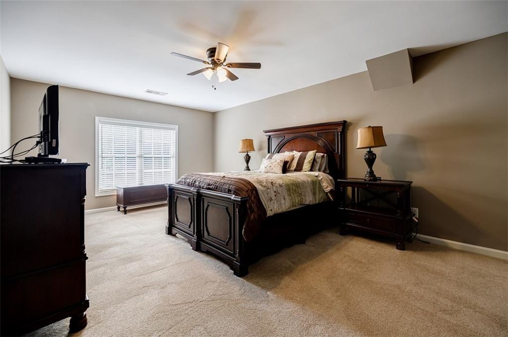 5072 Tottenham Court