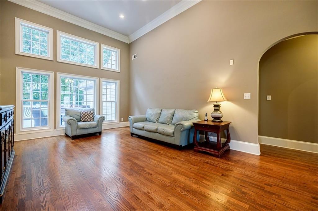 5072 Tottenham Court