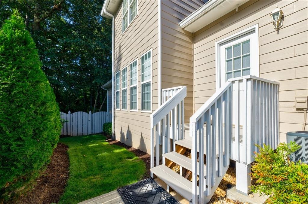 5072 Tottenham Court