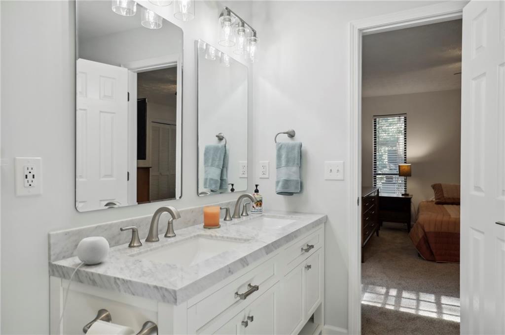 623 Green Valley Drive SE