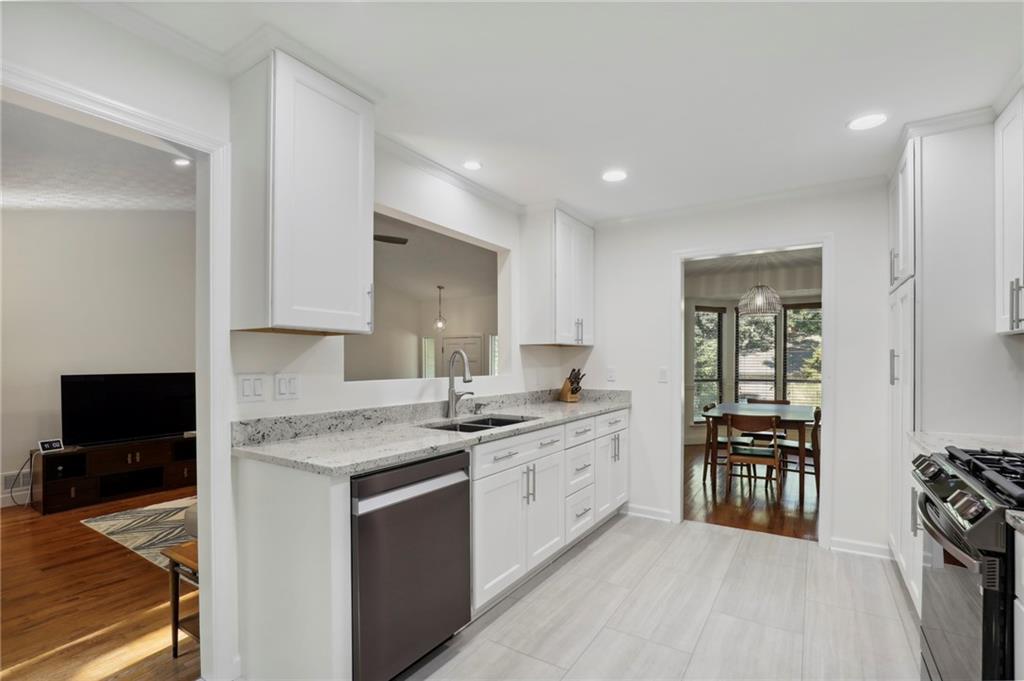 623 Green Valley Drive SE