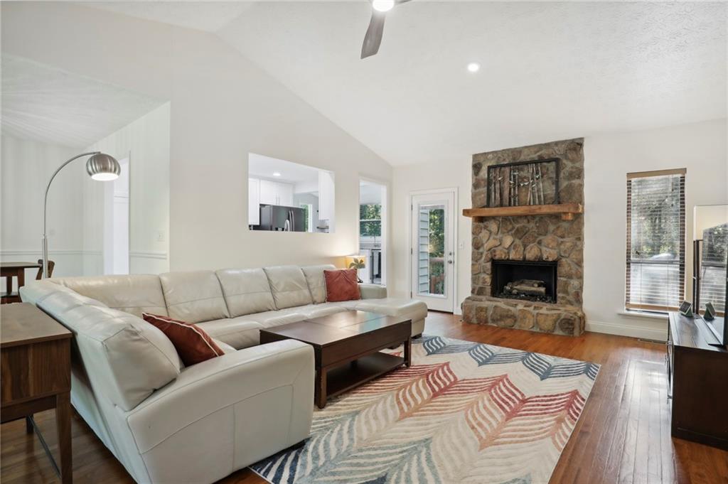 623 Green Valley Drive SE