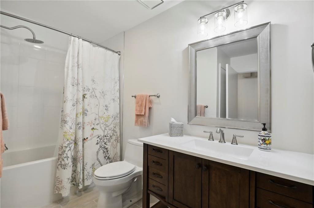 623 Green Valley Drive SE