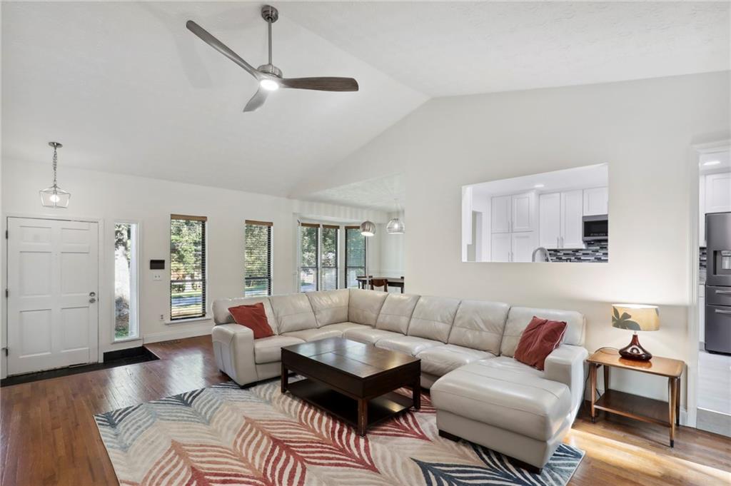 623 Green Valley Drive SE