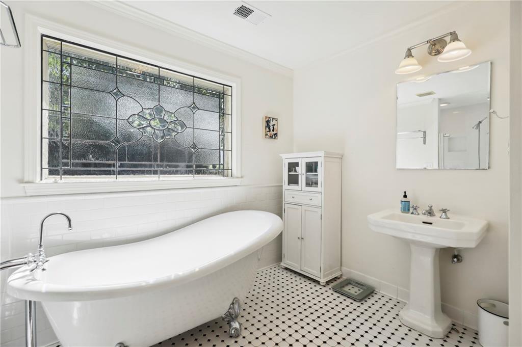 2365 Kimbrough Court