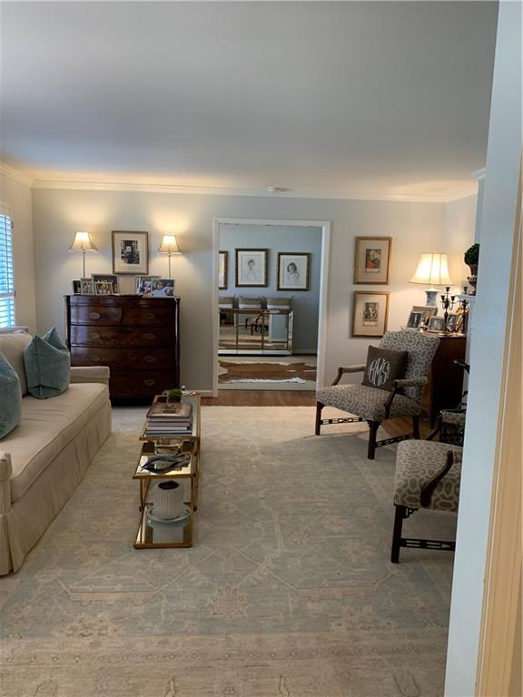 312 Lake Forrest Lane NE