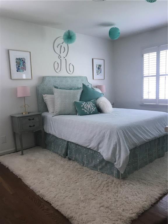 312 Lake Forrest Lane NE