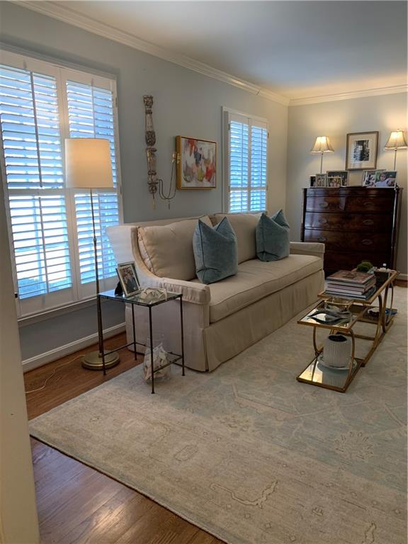 312 Lake Forrest Lane NE