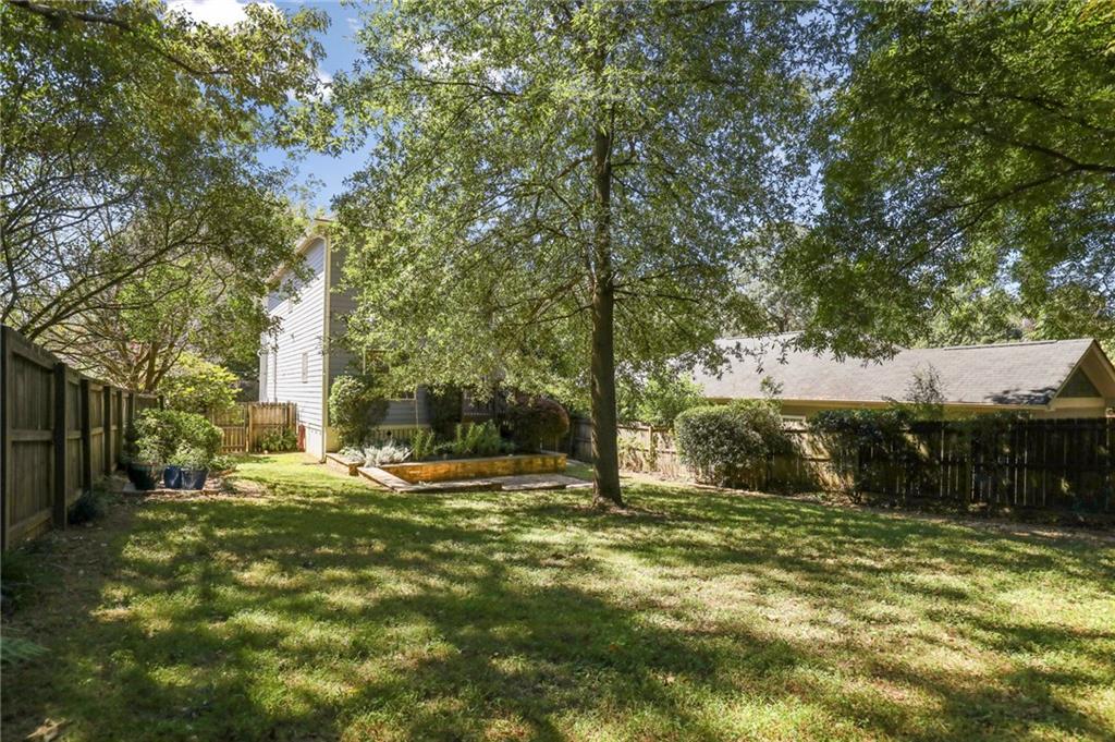 1092 Shelby Place SE